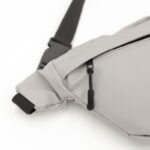 شنطة جلد كروس للرجال لون رمادي