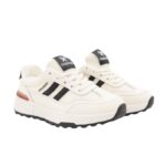 حذاء رياضي للنساء لون بيج وأسود