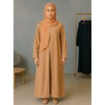 ⁦عباية مخمل بيج⁩ - الصورة ⁦2⁩