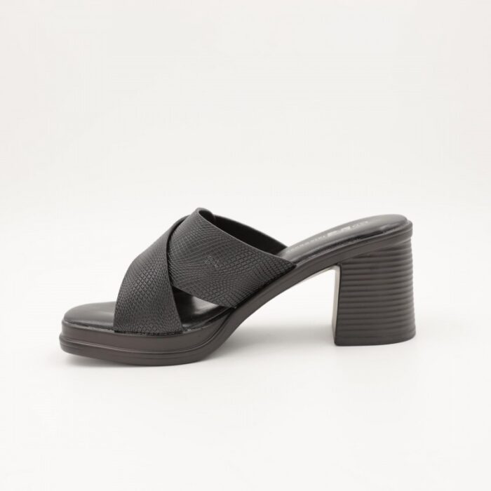 ⁦بابوج أنيق مع كعب متوسط يناسب الإطلالات الصيفية الكاجوال والأنيقة⁩ - الصورة ⁦3⁩