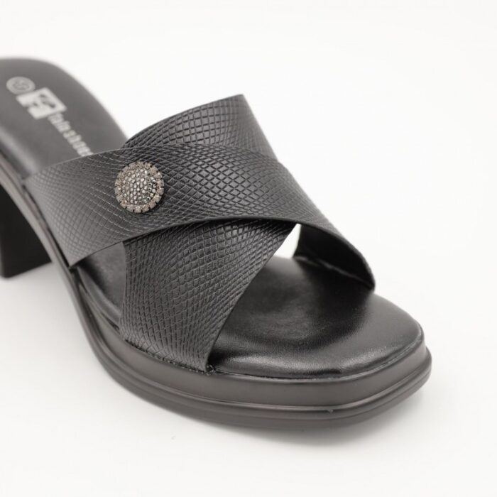 ⁦بابوج أنيق مع كعب متوسط يناسب الإطلالات الصيفية الكاجوال والأنيقة⁩ - الصورة ⁦5⁩