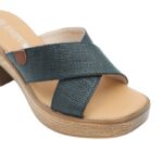 ⁦بابوج أنيق مع كعب متوسط ونقشة خشبية على النعل يناسب الإطلالات الصيفية الكاجوال والأنيقة⁩ - الصورة ⁦7⁩