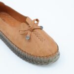 ⁦كندرة ستاتية مريحة نعل مرتفع لون عسلي⁩ - الصورة ⁦6⁩