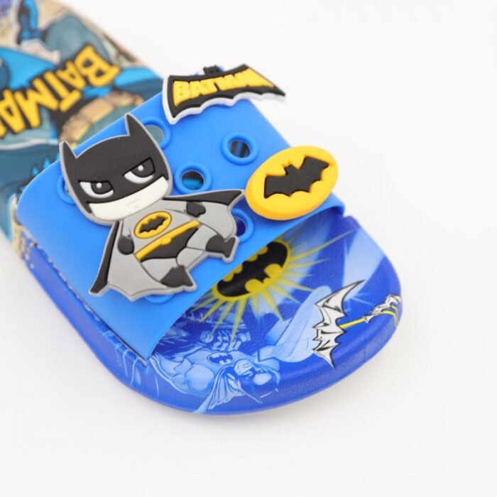 ⁦شبشب أطفال بتصميم بات مان⁩ - الصورة ⁦5⁩