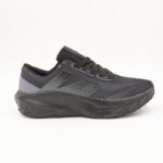 ⁦حذاء سبورت لون أسود عملي ومريح⁩ - الصورة ⁦2⁩