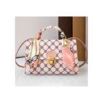 ⁦شنطة صغيرة مربعة أنيقة مع وشاح ملون للفتيات والصبايا- جلد - ارتفاع 12 سم وعرض 18 سم - لون زهري فاتح⁩ - الصورة ⁦3⁩