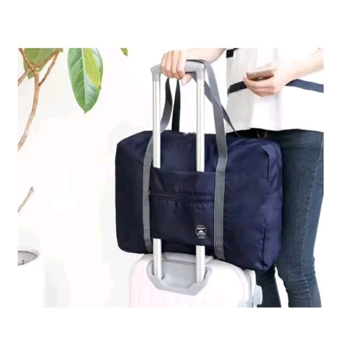 ⁦حقيبة سفر عدد 2 مصنوع من القماش قابل للطي- ذات سعة كبيرة وخفيفة الوزن مثالية لعطلات نهاية الأسبوع أو لاستخدامها للنادي ومناسبة للنساء والرجال- لون أزرق⁩ - الصورة ⁦2⁩