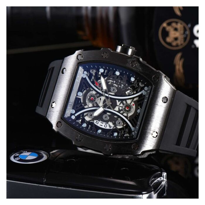 103382654_68335a0e52208 ساعة شبابية - الصورة 1