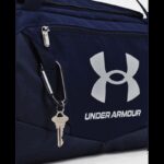 ⁦Under Armour Undeniable 5.0 Small Duffle Bag - حقيبة أندر آرمر يودينابل 5.0 سمول دافل لون كحلي⁩ - الصورة ⁦3⁩