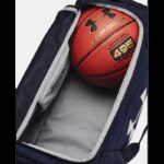 ⁦Under Armour Undeniable 5.0 Small Duffle Bag - حقيبة أندر آرمر يودينابل 5.0 سمول دافل لون كحلي⁩ - الصورة ⁦4⁩