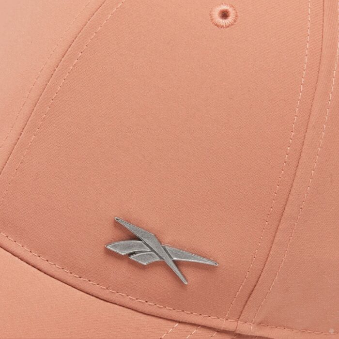 ⁦Reebok Unisex' Training Essentials Badge Cap-Orange⁩ - الصورة ⁦3⁩