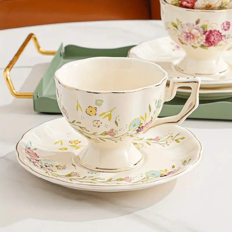 ⁦مج مع صحن بتصميم ورود⁩ - الصورة ⁦1⁩