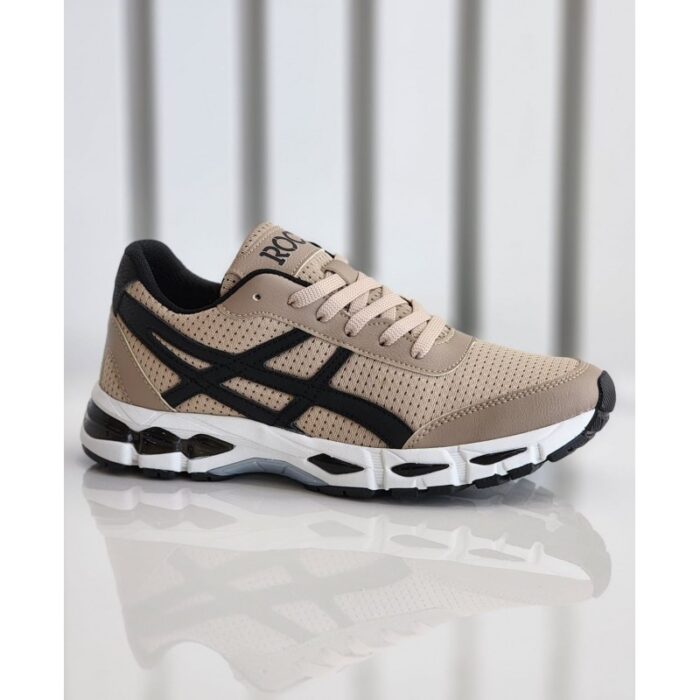 ⁦حذاء رياضي للرجال لون بيج ونعل أبيض⁩ - الصورة ⁦4⁩