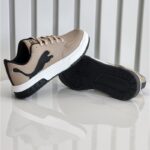 ⁦حذاء رياضي للرجال لون بيج⁩ - الصورة ⁦3⁩