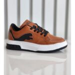 ⁦حذاء رياضي للرجال لون عسلي⁩ - الصورة ⁦5⁩