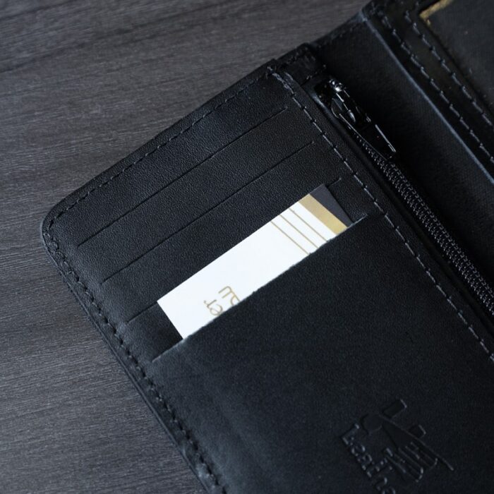 ⁦محفظة جلد طبيعي للرجال لون أسود⁩ - الصورة ⁦6⁩