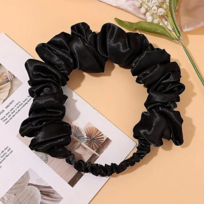 ⁦طوق ستان لون أسود صناعة فلسطينية⁩ - الصورة ⁦2⁩