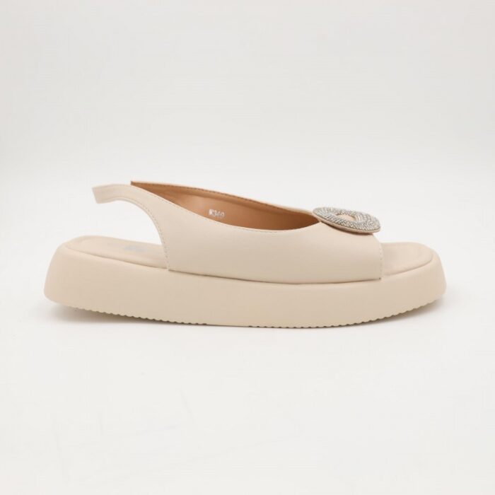 103383217_685eb8f8d08a5 صندل للصبايا قماش لون بيج - الصورة 1