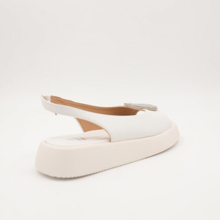 ⁦صندل للصبايا قماش لون ابيض⁩ - الصورة ⁦4⁩