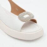 ⁦صندل للصبايا قماش لون ابيض⁩ - الصورة ⁦8⁩