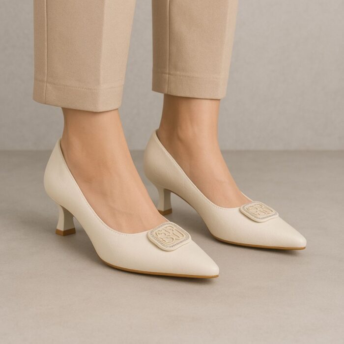 ⁦حذاء كعب رفيع عالي للنساء لون بيج⁩ - الصورة ⁦7⁩