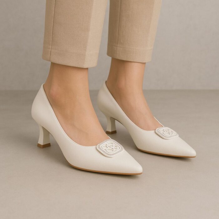 ⁦حذاء كعب رفيع عالي للنساء لون ابيض⁩ - الصورة ⁦7⁩