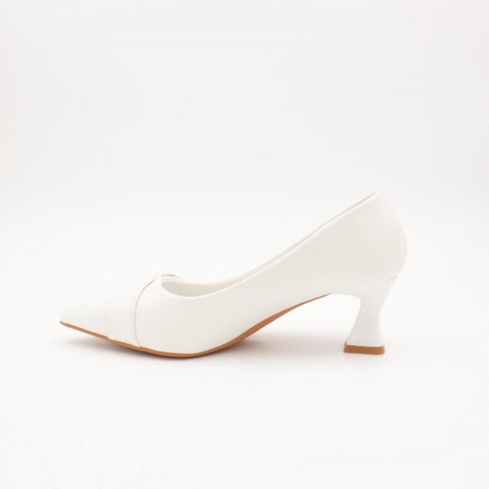 ⁦حذاء كعب متوسط رفيع لون ابيض⁩ - الصورة ⁦4⁩