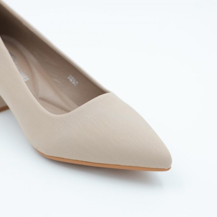 ⁦حذاء كعب عريض متوسط للنساء لون بيج⁩ - الصورة ⁦5⁩