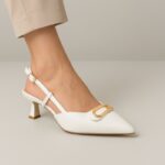 ⁦حذاء كعب متوسط رفيع نسائي بتصميم كلاسيكي مفتوح من الخلف لون ابيض⁩ - الصورة ⁦8⁩