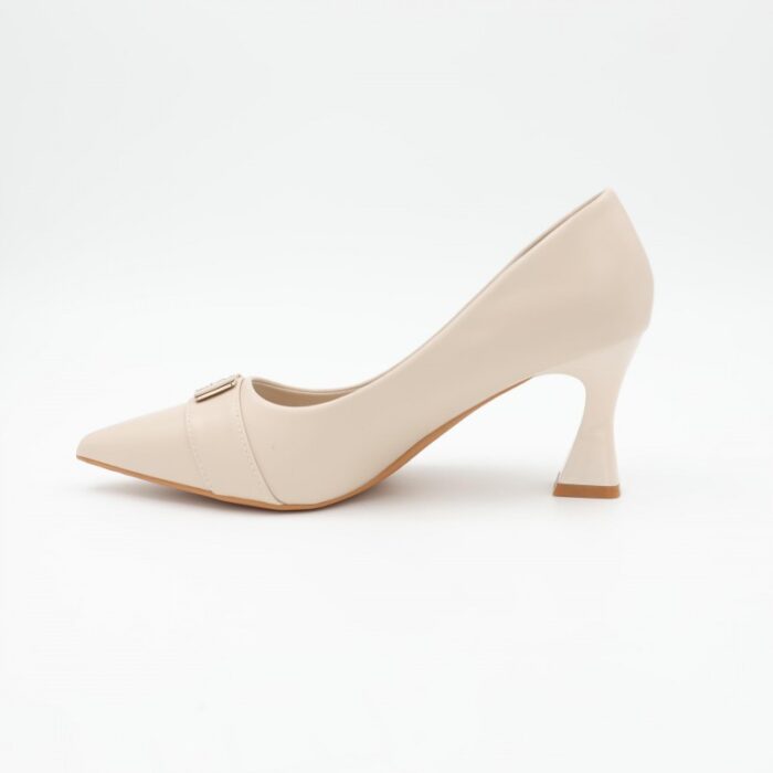 ⁦حذاء كعب عالي رفيع للنساء لون بيج⁩ - الصورة ⁦5⁩