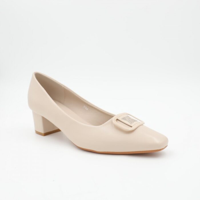 ⁦حذاء كعب متوسط نسائي بتصميم كلاسيكي لون بيج⁩ - الصورة ⁦4⁩