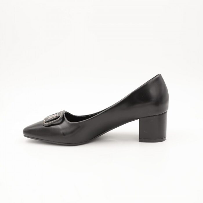 ⁦حذاء كعب متوسط نسائي بتصميم كلاسيكي لون اسود⁩ - الصورة ⁦4⁩