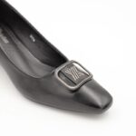 ⁦حذاء كعب متوسط نسائي بتصميم كلاسيكي لون اسود⁩ - الصورة ⁦7⁩