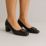 ⁦حذاء كعب متوسط نسائي بتصميم كلاسيكي لون اسود⁩ - الصورة ⁦8⁩