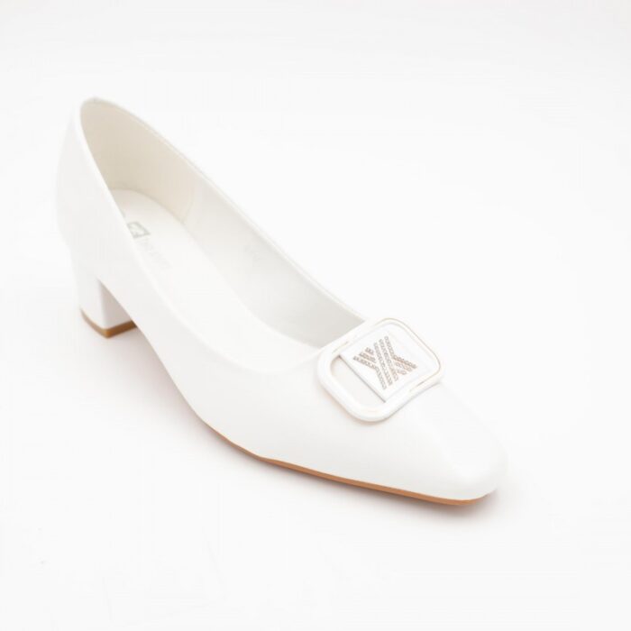 ⁦حذاء كعب متوسط نسائي بتصميم كلاسيكي لون ابيض⁩ - الصورة ⁦2⁩