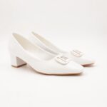 ⁦حذاء كعب متوسط نسائي بتصميم كلاسيكي لون ابيض⁩ - الصورة ⁦4⁩