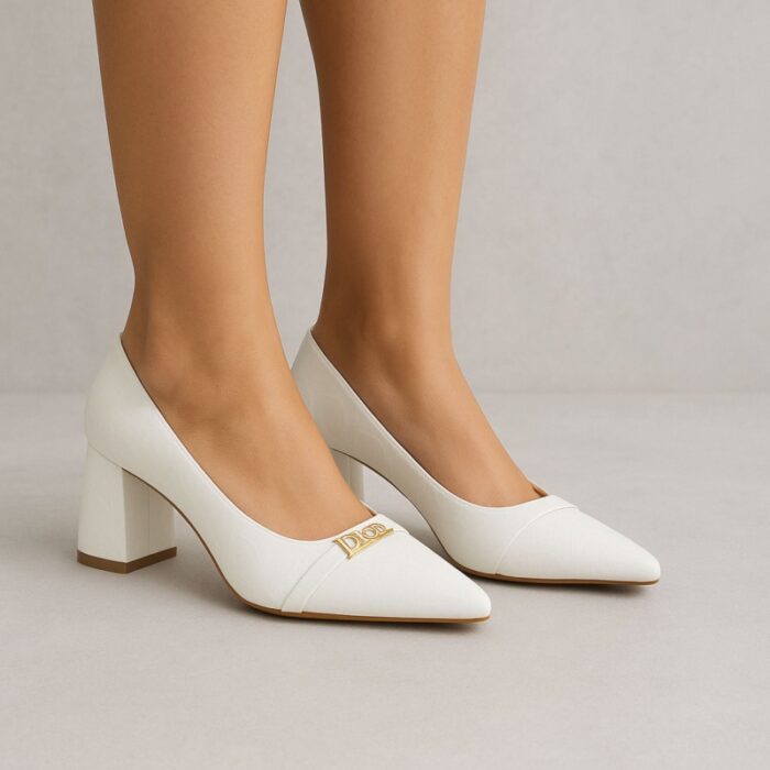 ⁦حذاء كعب نسائي أنيق بتصميم كلاسيكي بنقشةلون ابيض⁩ - الصورة ⁦8⁩