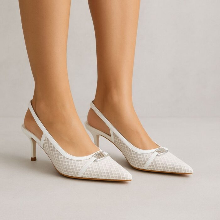 ⁦حذاء كعب متوسط رفيع نسائي بتصميم كلاسيكي مشبك مفتوح من الخلف لون ابيض⁩ - الصورة ⁦8⁩