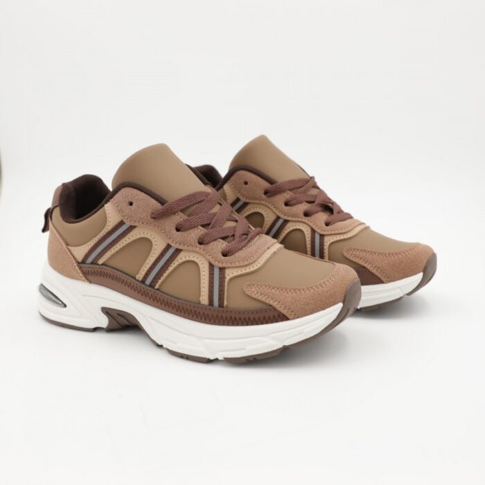 103383275_685eba1dd21df حذاء سبورت مريح و انيق و عملي للصبايا لون بيج وبني - الصورة 1