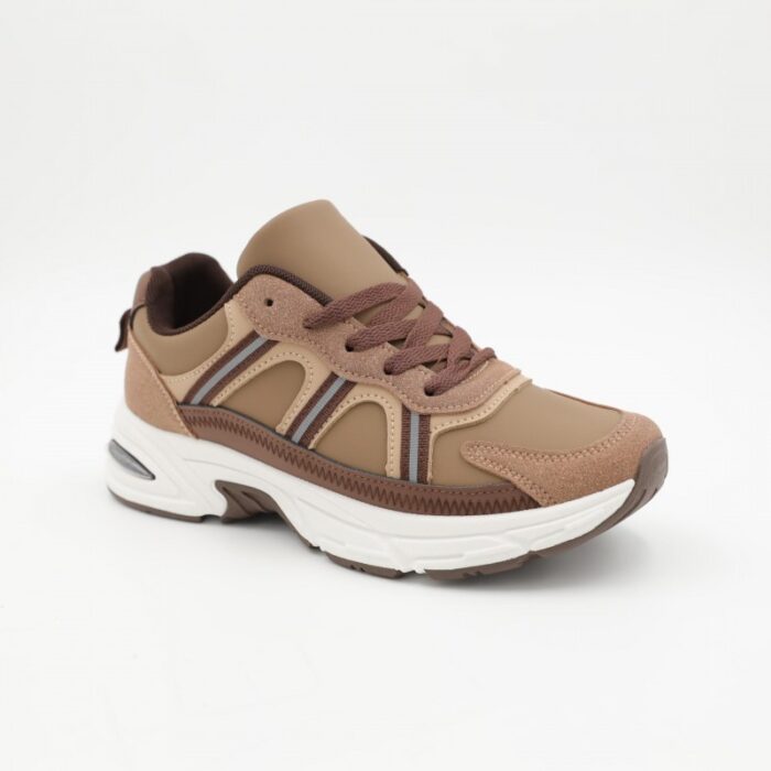 ⁦حذاء سبورت مريح و انيق و عملي للصبايا لون بيج وبني⁩ - الصورة ⁦2⁩