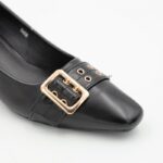 ⁦حذاء كعب متوسط نسائي بتصميم كلاسيكي مع احزمه مزخرفه لون اسود⁩ - الصورة ⁦3⁩