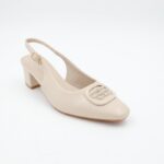 ⁦حذاء كعب متوسط نسائي بكعب عريض بتصميم مفتوح من الخلف لون بيج⁩ - الصورة ⁦5⁩