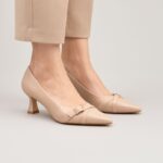 ⁦حذاء كعب رفيع متوسط للنساء لون عسلي⁩ - الصورة ⁦7⁩