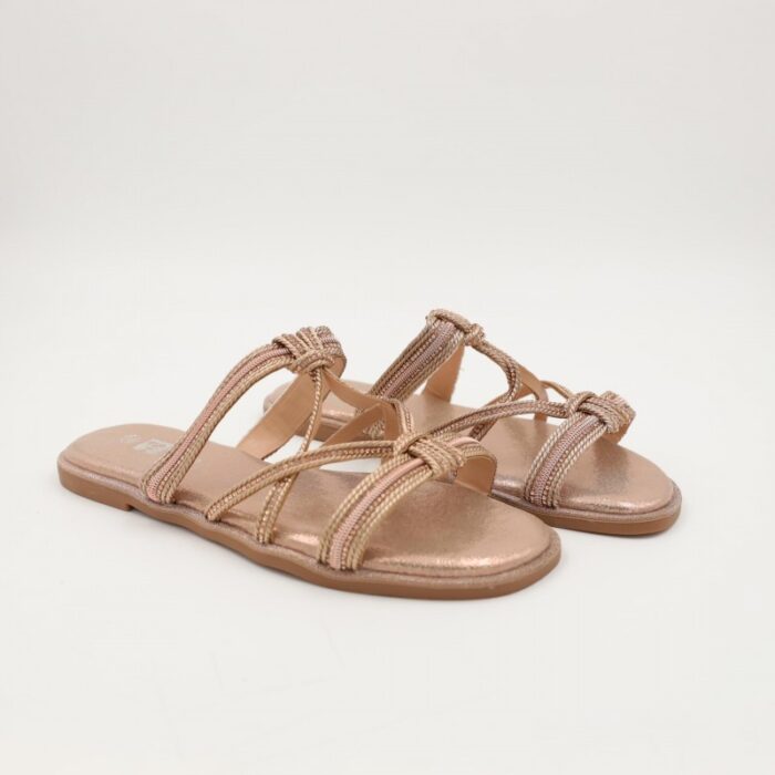 103383322_685ebacb5c503 حفاية للنساء لون ذهبي - الصورة 1