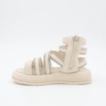 ⁦صندل بناتي باحزمه عالي لون بيج⁩ - الصورة ⁦4⁩