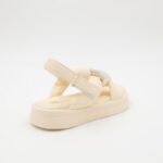 ⁦صندل بناتي لون بيج⁩ - الصورة ⁦4⁩