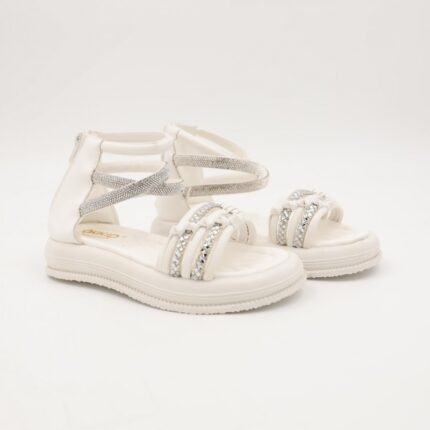 صندل بناتي لون ابيض مع احزمه لون فضي