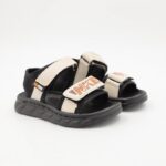 ⁦صندل اطفال ولادي مع لاصق لون اسود وبيج⁩ - الصورة ⁦2⁩