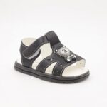 ⁦صندل أطفال بتصميم دبدوب لون اسود⁩ - الصورة ⁦2⁩