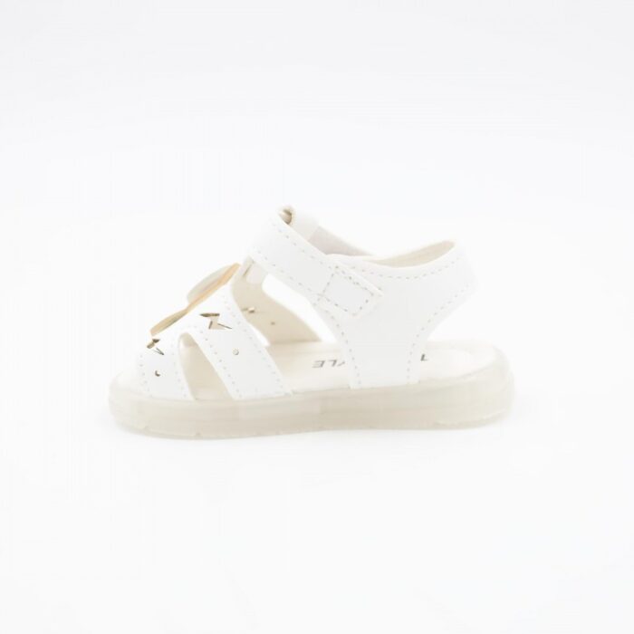 ⁦صندل أطفال بتصميم دبدوب لون ابيض⁩ - الصورة ⁦2⁩